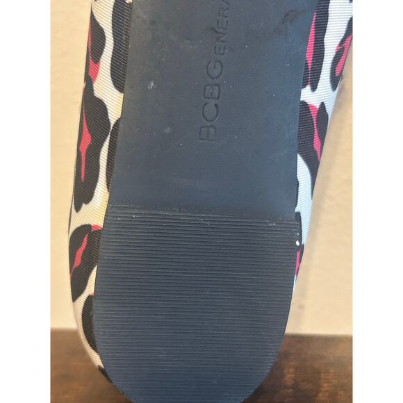 BCBGeneration Hot Pink Leopard Print Studded T-Strap Ballet Flats Size 10 - Picture 5 of 10